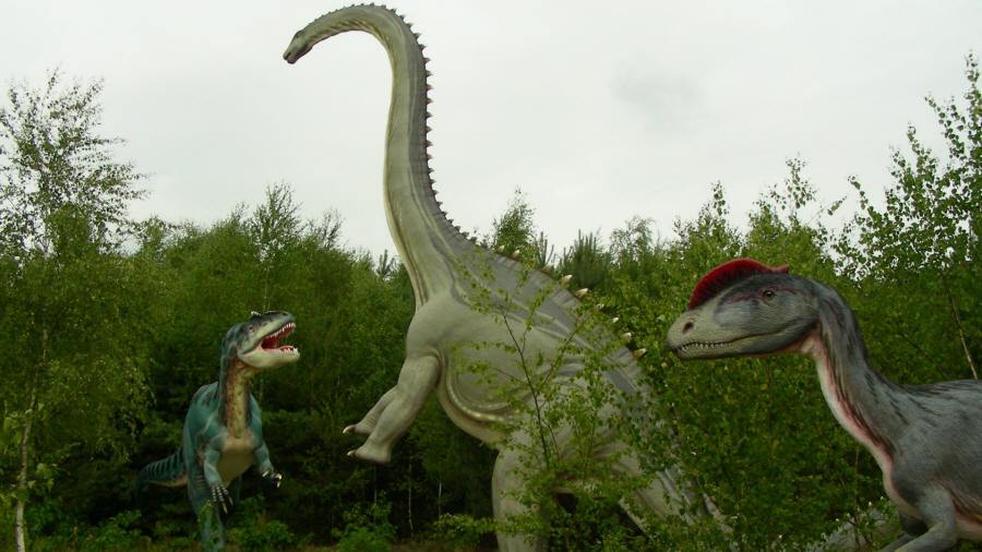 Dinosaurier Modelle Tiere aus der Eiszeit Dinosaurier Parks in Polen 01